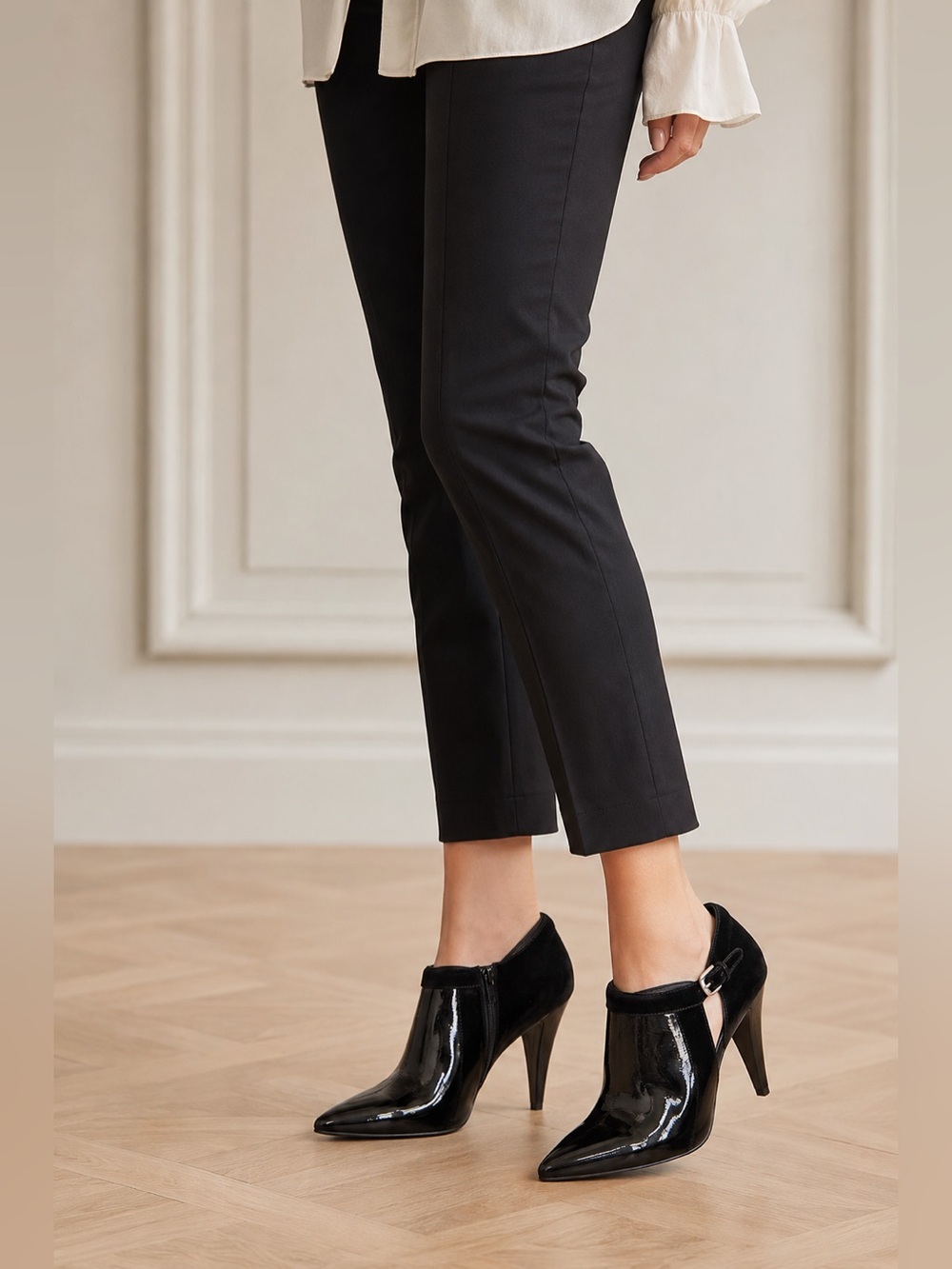 Calvin Klein Women’s Poema Pointy Toe Black Suede Trim Heel Booties Size 9M